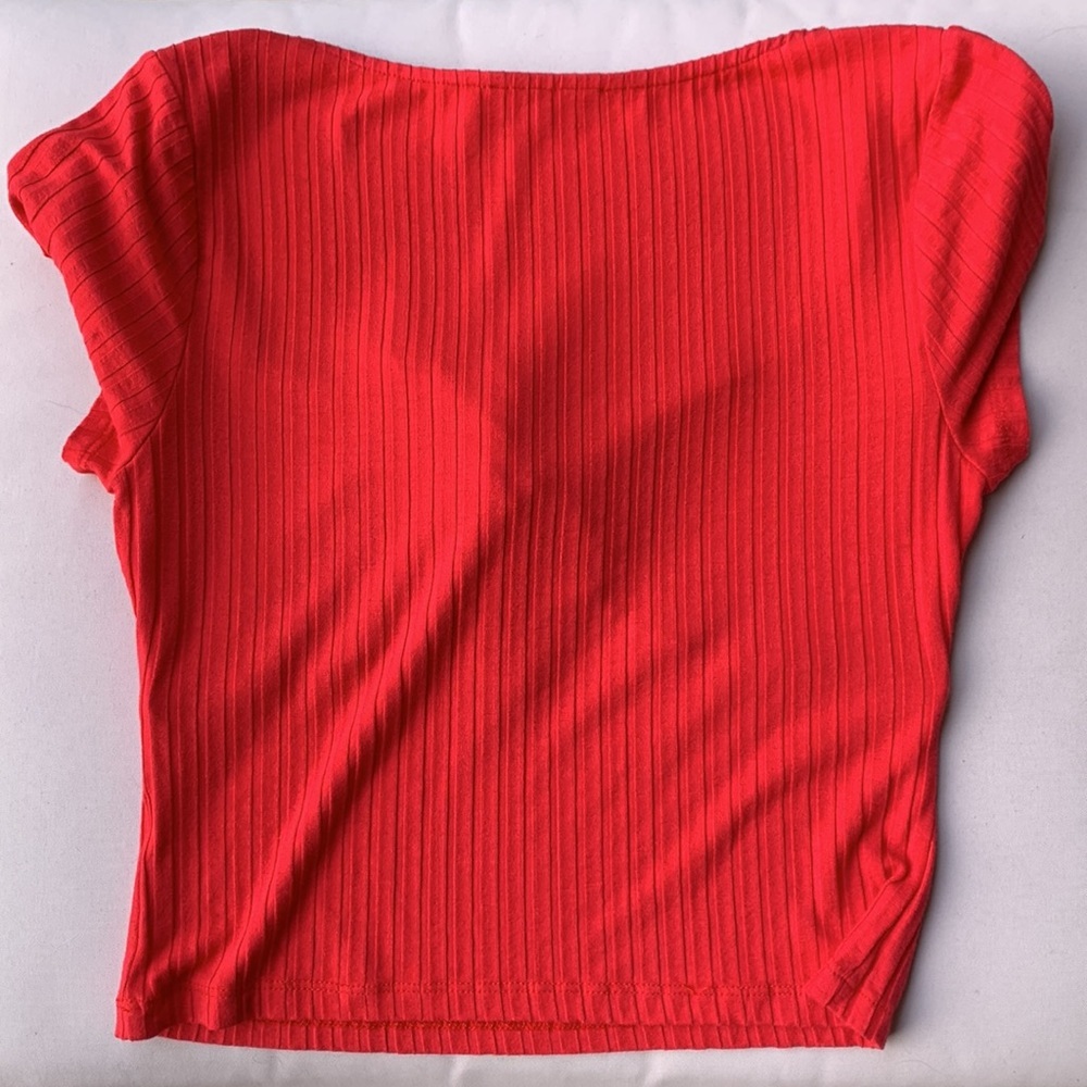 LUSH red crop top size small - Picture 6 of 6